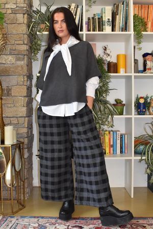 Nora Brushed Cotton Gingham Kick Pant Black